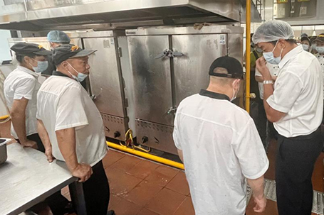 第23個全國“安全生產(chǎn)月”|心悅餐廳開展燃?xì)獍踩[患排查和消防安全專題培訓(xùn)及應(yīng)急演練