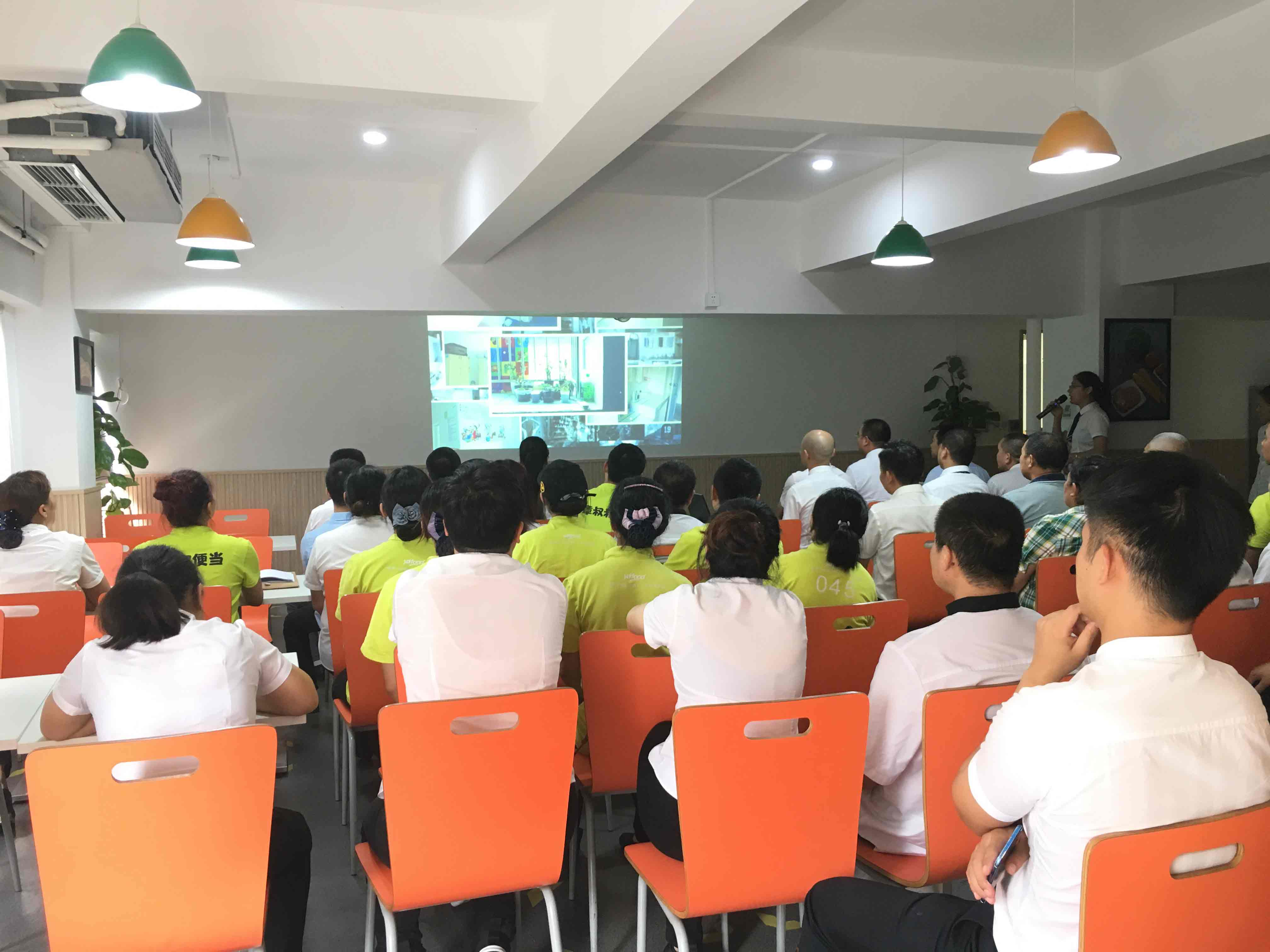 1540955345.jpg 背景.jpg