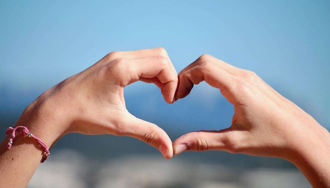 一杯溫潤(rùn)奶茶 一份愛(ài)的傳遞