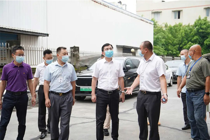 重慶市市場監督管理局一行協同渝北區市場監督管理局一行來到雅福食品股份開展聯合考察工作