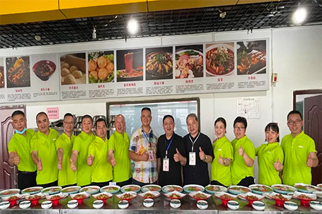 考場中的亮麗風景線