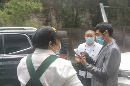 拾金不昧，解顧客燃眉之急